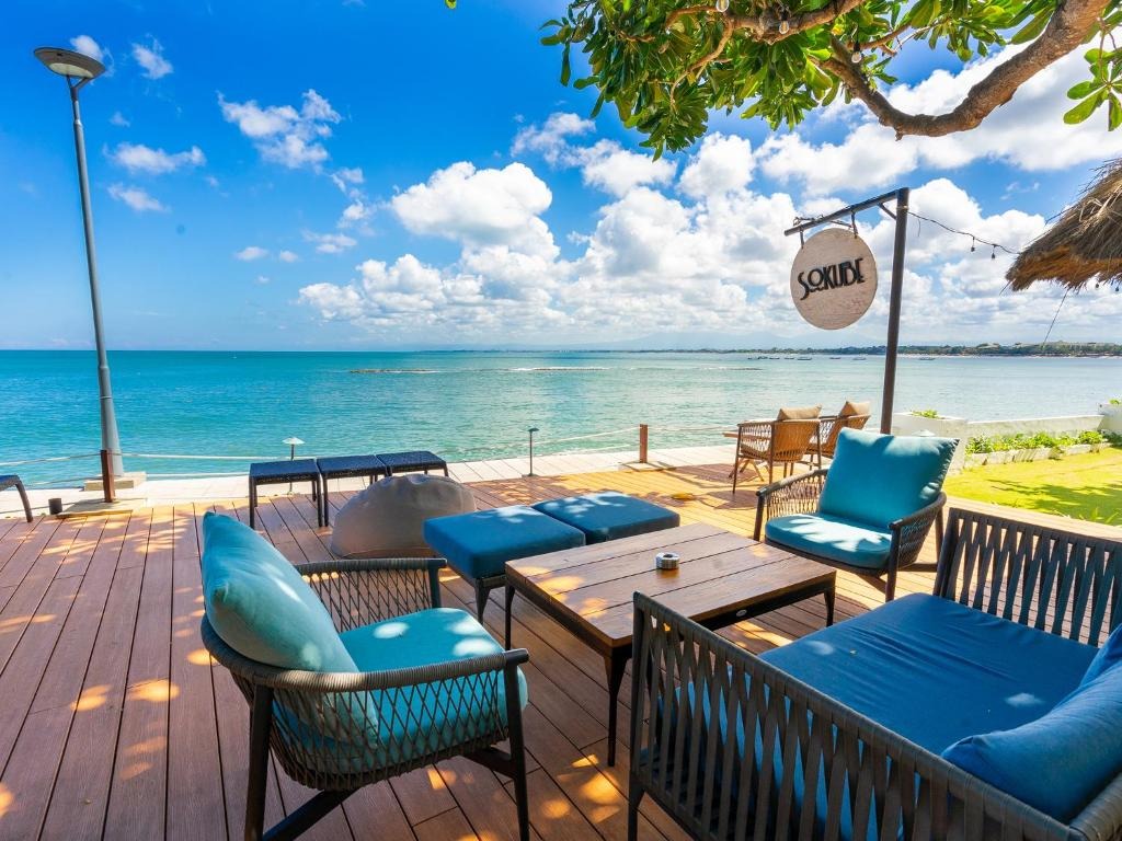 هتل دیسکاوری کارتیکا پلازا